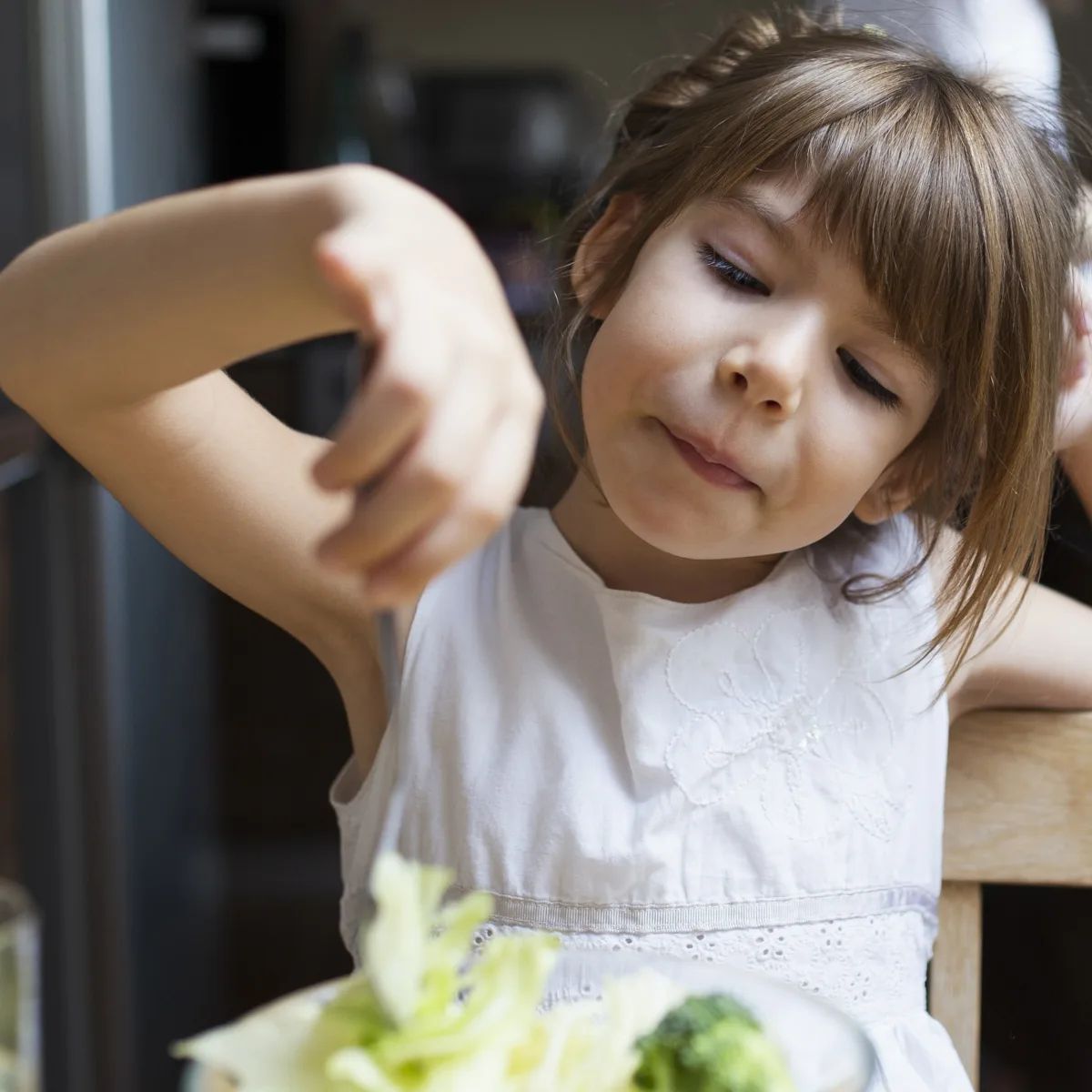 Como o acompanhamento nutricional pode auxiliar no manejo dos sintomas do TDAH?
