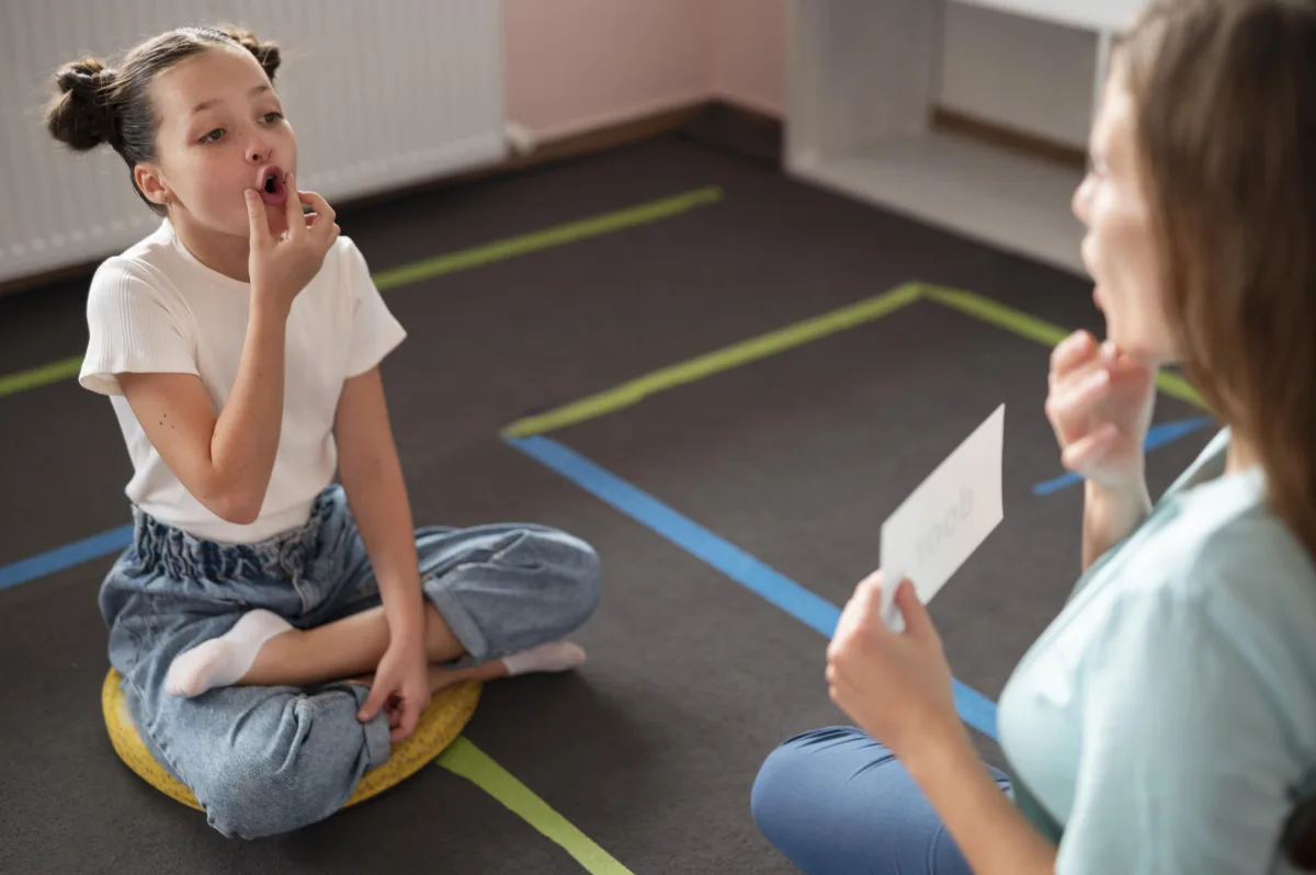 Movimento e linguagem: como caminham juntos no desenvolvimento infantil?